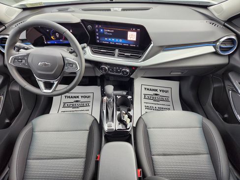 New 2026 Chevrolet Trax LT w/ Driver Confidence Package FWD image 10