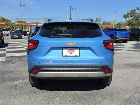 New 2026 Chevrolet Trax LT w/ Sunroof Package image 4