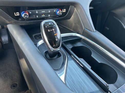 Used 2020 Buick Enclave Essence w/ Sport Touring Edition FWD image 31