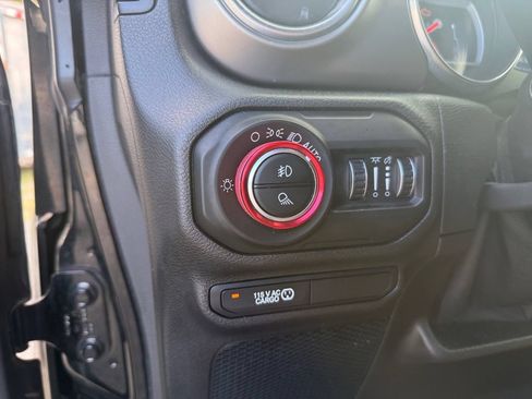 Used 2020 Jeep Gladiator Rubicon AWD/4WD image 18