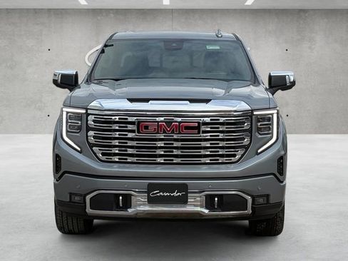Used 2025 GMC Sierra 1500 Denali w/ Denali Reserve Package AWD/4WD image 18