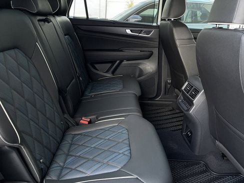 New 2025 Volkswagen Atlas Cross Sport SEL Premium R-Line image 31