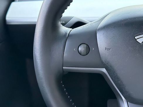 Used 2020 Tesla Model Y Long Range image 46