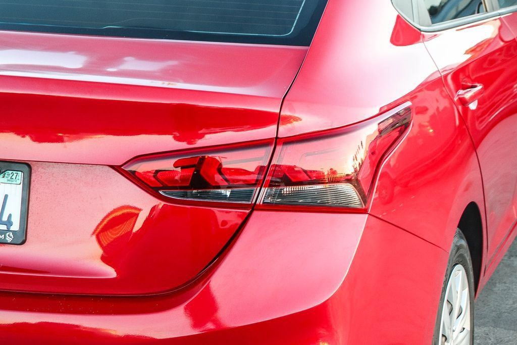Used 2022 Hyundai Accent FWD image 10