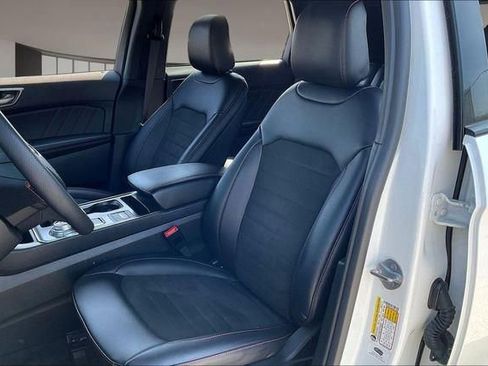 Used 2022 Ford Edge ST-Line image 16