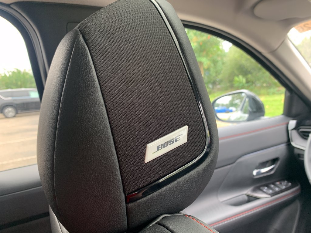 New 2027 Nissan Kicks SR w/ SR Premium Package FWD image 18