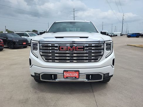 Used 2023 GMC Sierra 1500 Denali AWD/4WD image 14