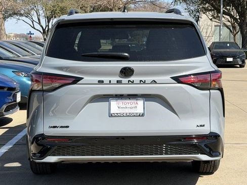New 2026 Toyota Sienna XSE image 5