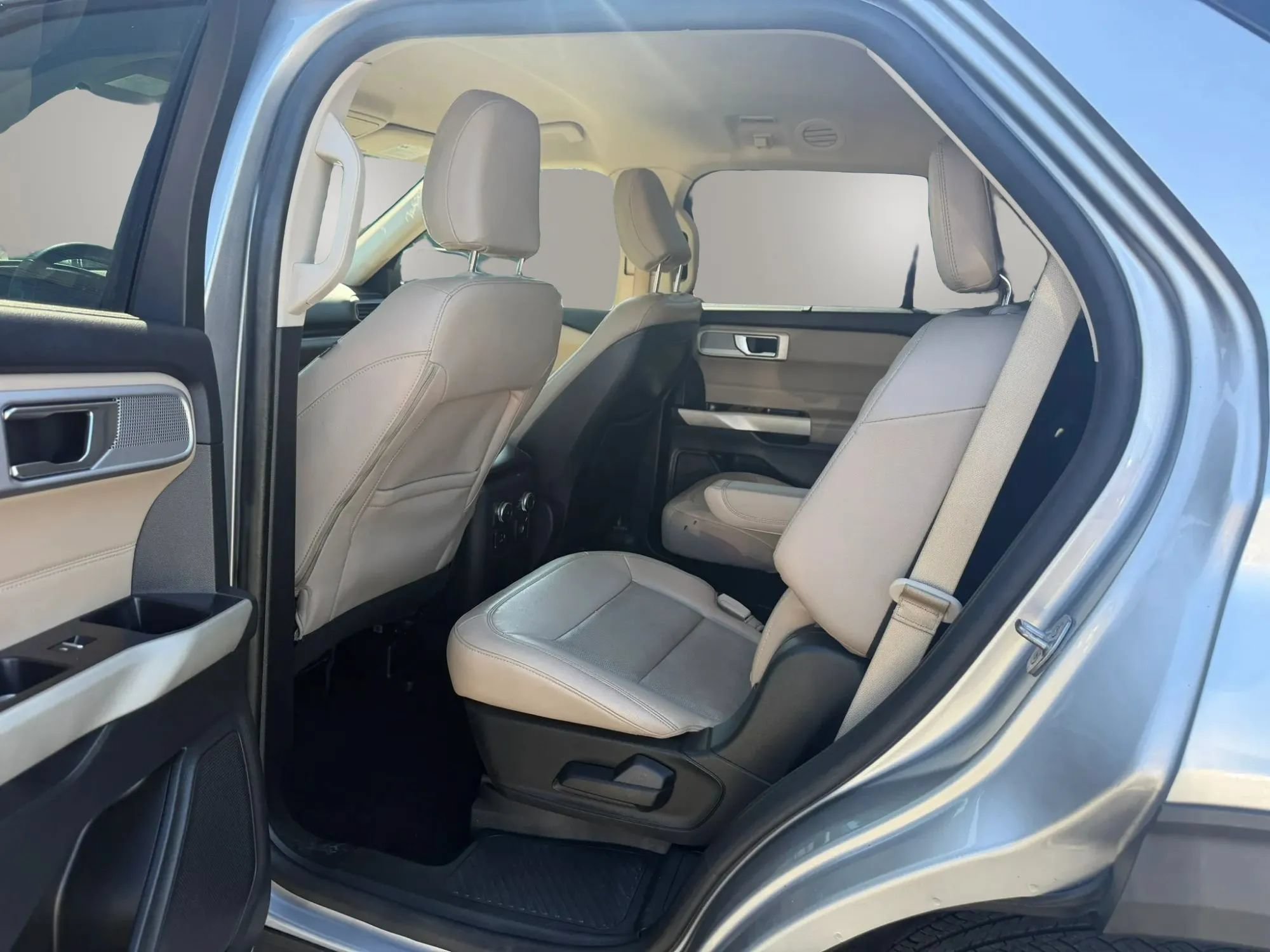 Used 2021 Ford Explorer Limited AWD/4WD image 29