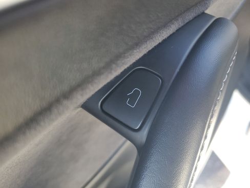 Used 2022 Tesla Model 3 Performance image 13