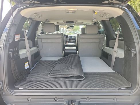 Used 2021 Toyota Sequoia Platinum AWD/4WD image 7