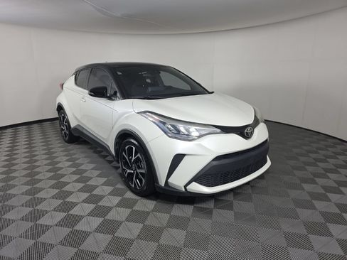 Used 2020 Toyota C-HR XLE FWD image 7