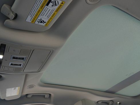 Used 2021 Jaguar F-PACE S image 26