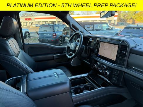 Used 2025 Ford F250 Platinum image 30