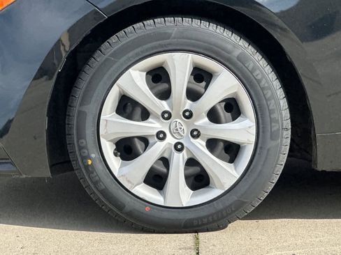 Used 2022 Toyota Corolla LE image 23