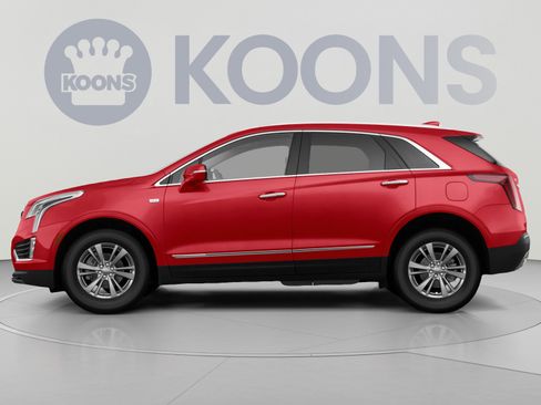 Used 2024 Cadillac XT5 Premium Luxury AWD/4WD image 2