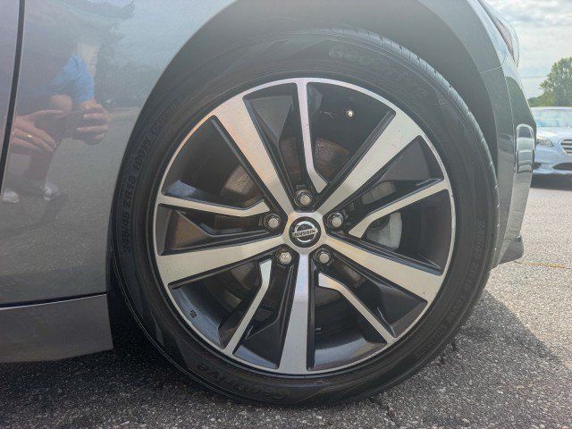 Used 2019 Nissan Maxima 3.5 SL w/ Floor Mat Group FWD image 22