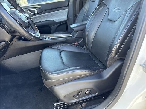 Certified 2022 Jeep Compass Latitude image 14