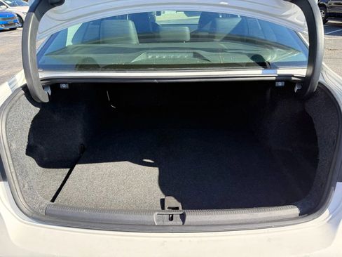 Used 2014 Volkswagen Passat 1.8T Wolfsburg Edition image 24