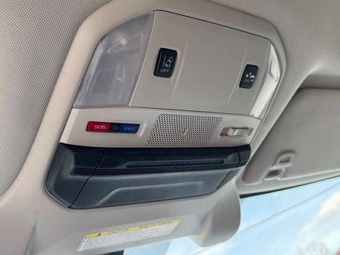 Used 2019 Subaru Ascent Limited image 24