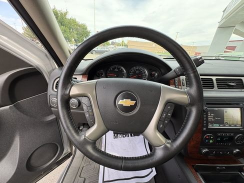 Used 2013 Chevrolet Tahoe LTZ AWD/4WD image 17