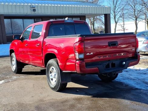 Used 2020 Toyota Tacoma SR image 3