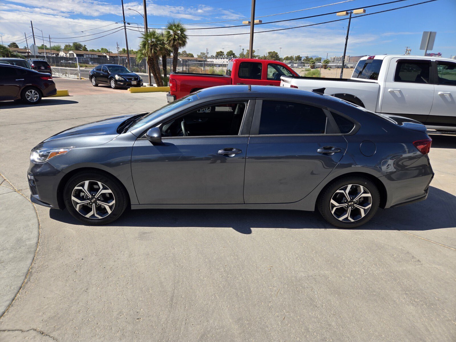 Used 2020 Kia Forte LXS FWD image 2