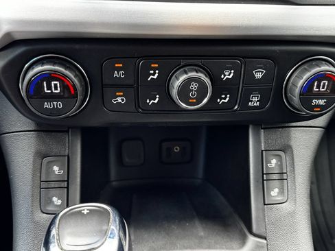 Used 2019 GMC Acadia SLE AWD/4WD image 21