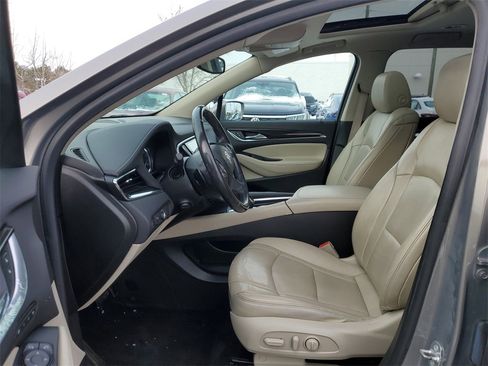 Used 2018 Buick Enclave Premium w/ Experience Buick Package image 10