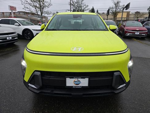 New 2026 Hyundai Kona SE image 2