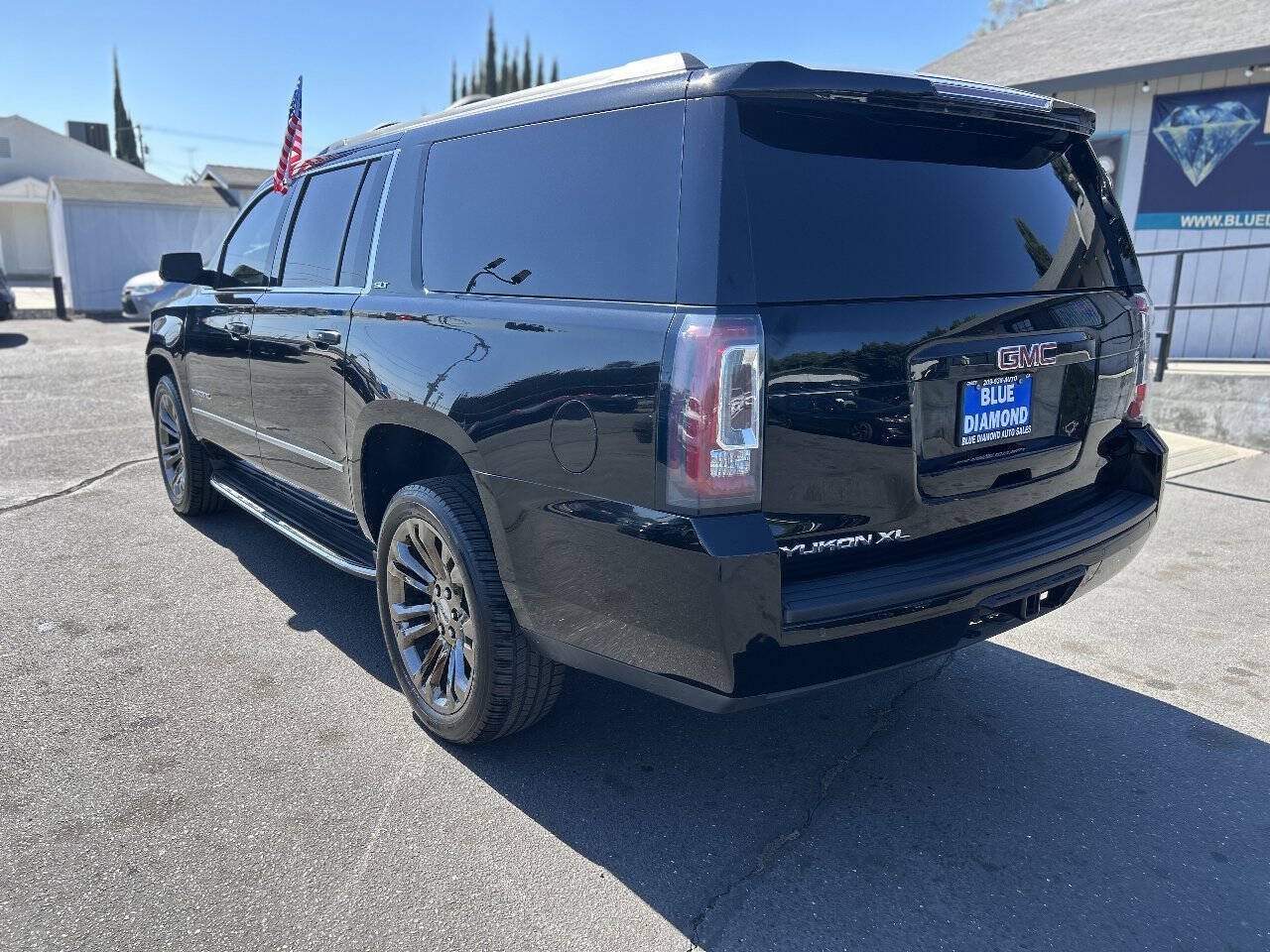 Used 2018 GMC Yukon XL SLT RWD image 4