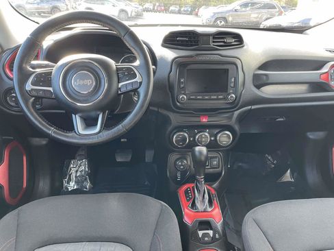 Used 2016 Jeep Renegade Trailhawk image 10