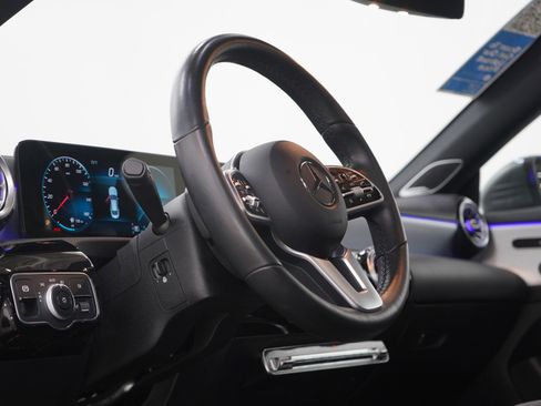 Used 2021 Mercedes-Benz CLA 250 4MATIC image 26