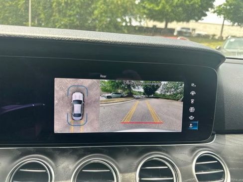 Used 2022 Mercedes-Benz E 350 Sedan w/ AMG Line Exterior image 21