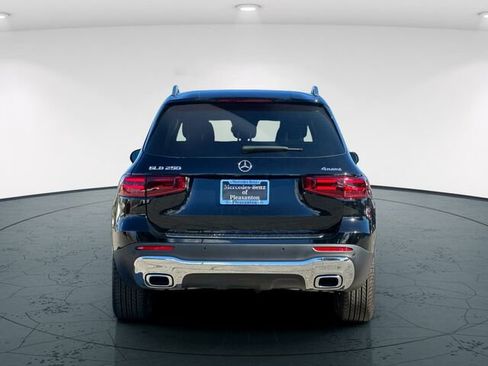 Certified 2024 Mercedes-Benz GLB 250 4MATIC w/ Exclusive Package image 6