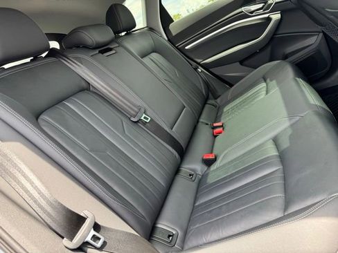 Used 2022 Audi e-tron Premium w/ Convenience Plus Package image 45
