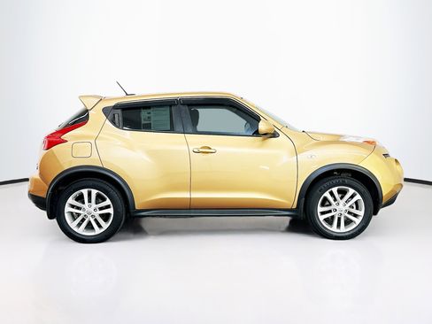 Used 2013 Nissan Juke SV AWD/4WD image 10