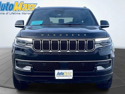 Used 2023 Jeep Wagoneer 4WD image 3