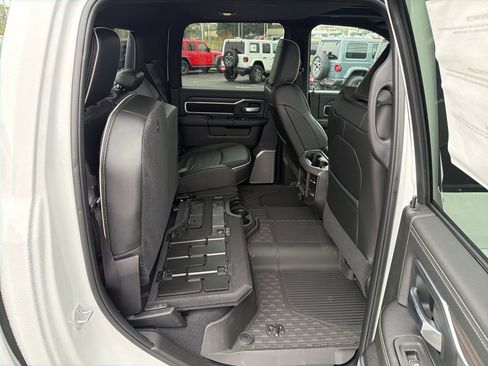 New 2026 RAM 3500 Laramie AWD/4WD image 19