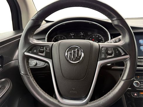 Used 2020 Buick Encore Preferred image 12