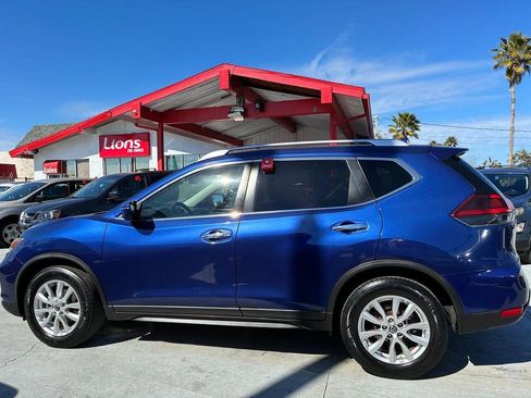 Used 2018 Nissan Rogue SV FWD image 11