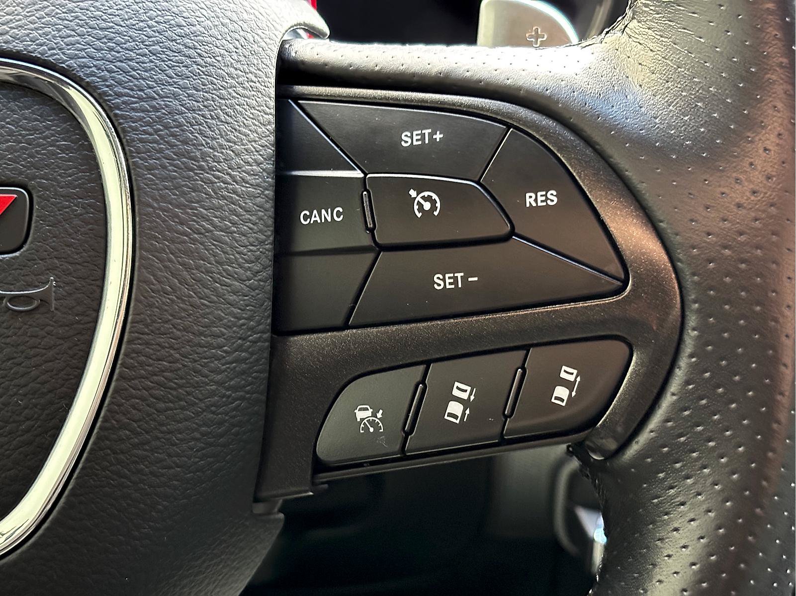 Used 2020 Dodge Durango R/T w/ Technology Group AWD/4WD image 36