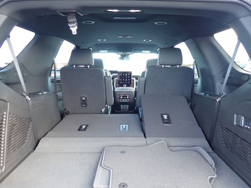 New 2026 GMC Yukon Elevation image 9