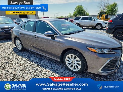 Used 2022 Toyota Camry LE FWD image 5