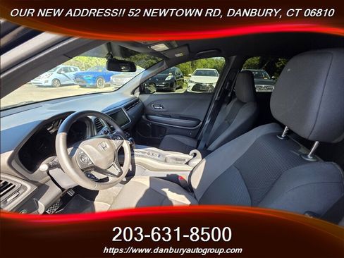 Used 2021 Honda HR-V Sport image 7