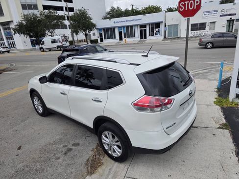 Used 2016 Nissan Rogue SV AWD/4WD image 11