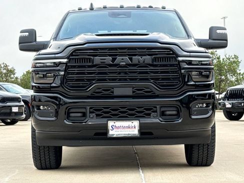 New 2026 RAM 2500 Laramie AWD/4WD image 2