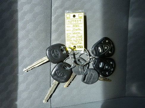 Used 2021 Toyota Tacoma SR image 41