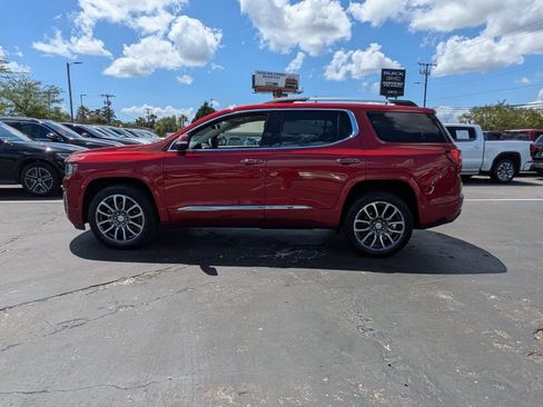 Certified 2023 GMC Acadia Denali w/ Denali Ultimate Package FWD image 6