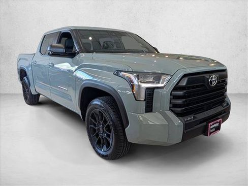 Used 2026 Toyota Tundra SR5 w/ SR5 Premium Package AWD/4WD image 6